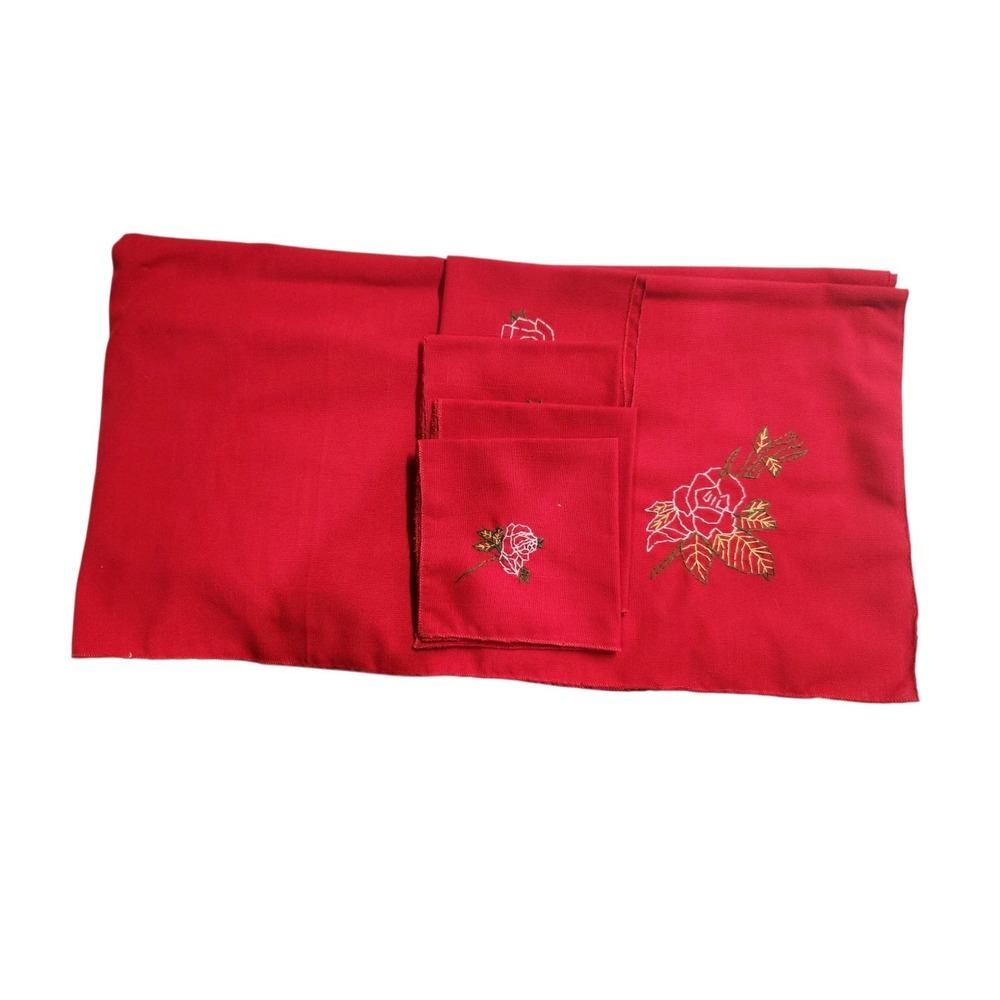 Vtg‎ Valentine Table cloth 31"x31" + 4 Napkins Square Embroidered Roses - Picture 4 of 7
